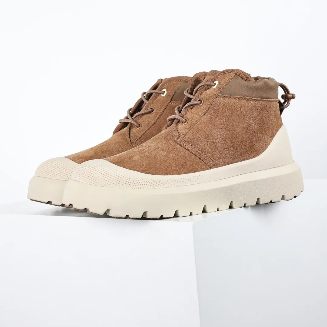 Pick up locally 💰660 Core recommendation Good price It is a very suitable choice for keeping warm in winter and at home. In the new year, uug launched a series of styles, which are partial to the preferences of young consumers and have also moved to the forefront of fashion trends. Shoe body material Water-repellent coated suede upper 17mm UGGPURE™ implantable wool insole Lightweight non-slip comfortable rubber outsole With brand LOGO trademark Comes with a full set of packaging Size: 35 36 37 38 39 40 41 42 43 44 45